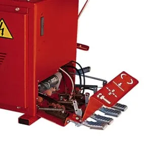 Removable pedal unit for easy maintenance.
