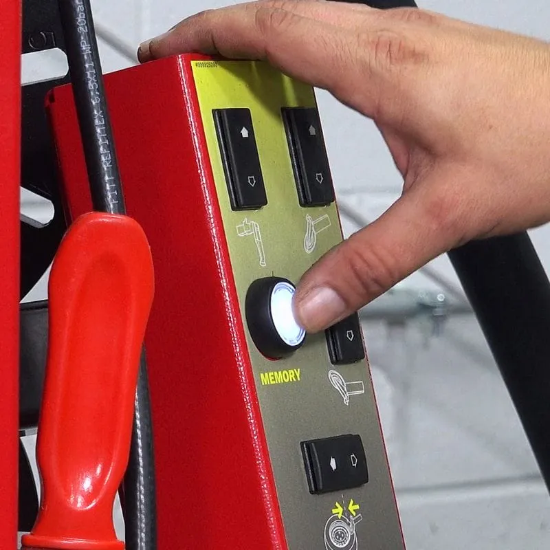 Rotary® | R1250 Leverless Pro | Premium Automatic Tire Changer POSITION MEMORY FEATURE Auto-repositions the mount/demount head to its starting position for quick assembly and disassembly, reducing errors and improving productivity.