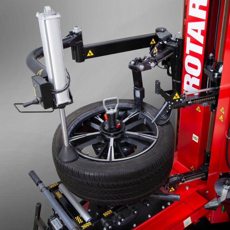 TOP BEAD PRESS ARM Power-assisted, rotating bead depressor designed for handling large and specialty tires with ease.