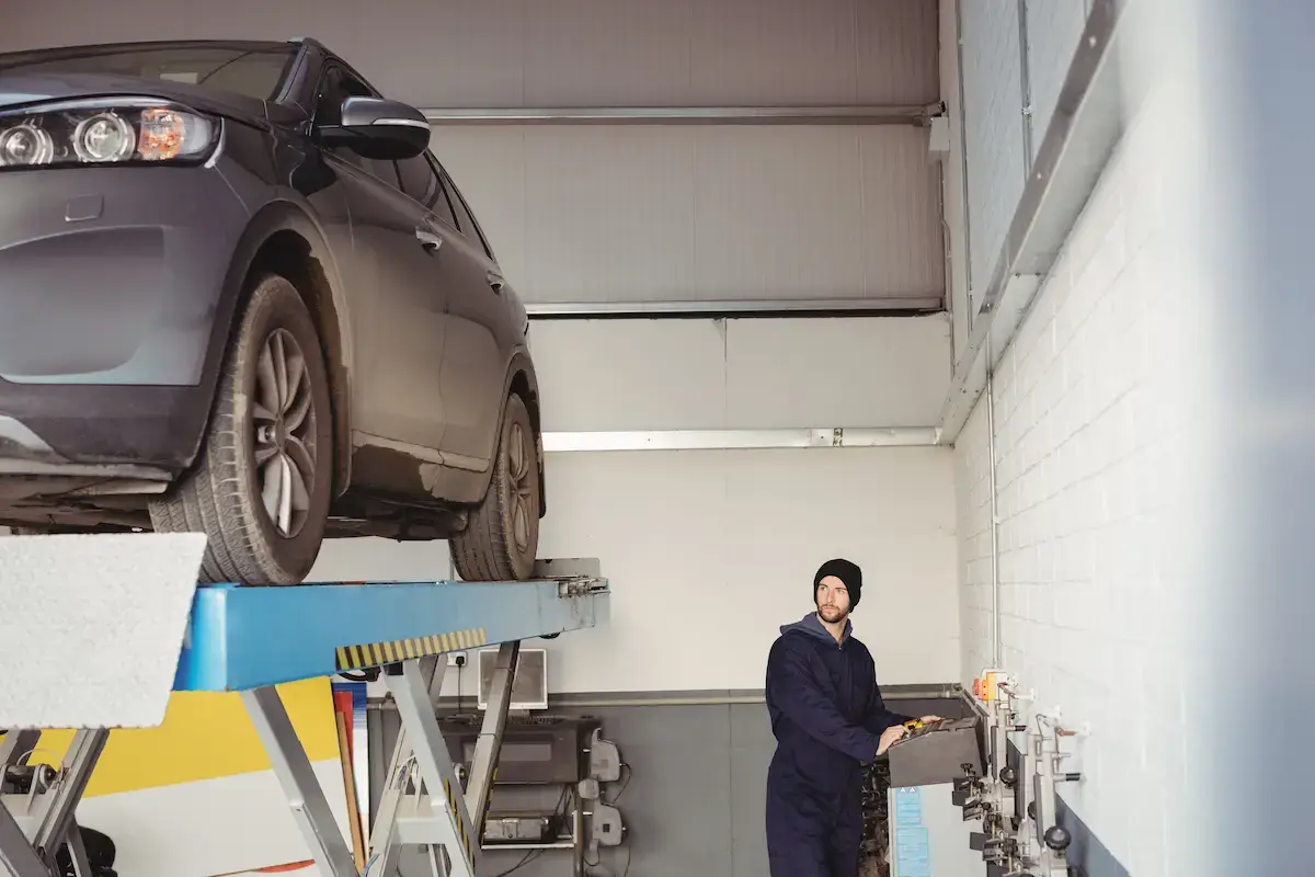Signs You Need a Hydraulic Car Lift in Chico